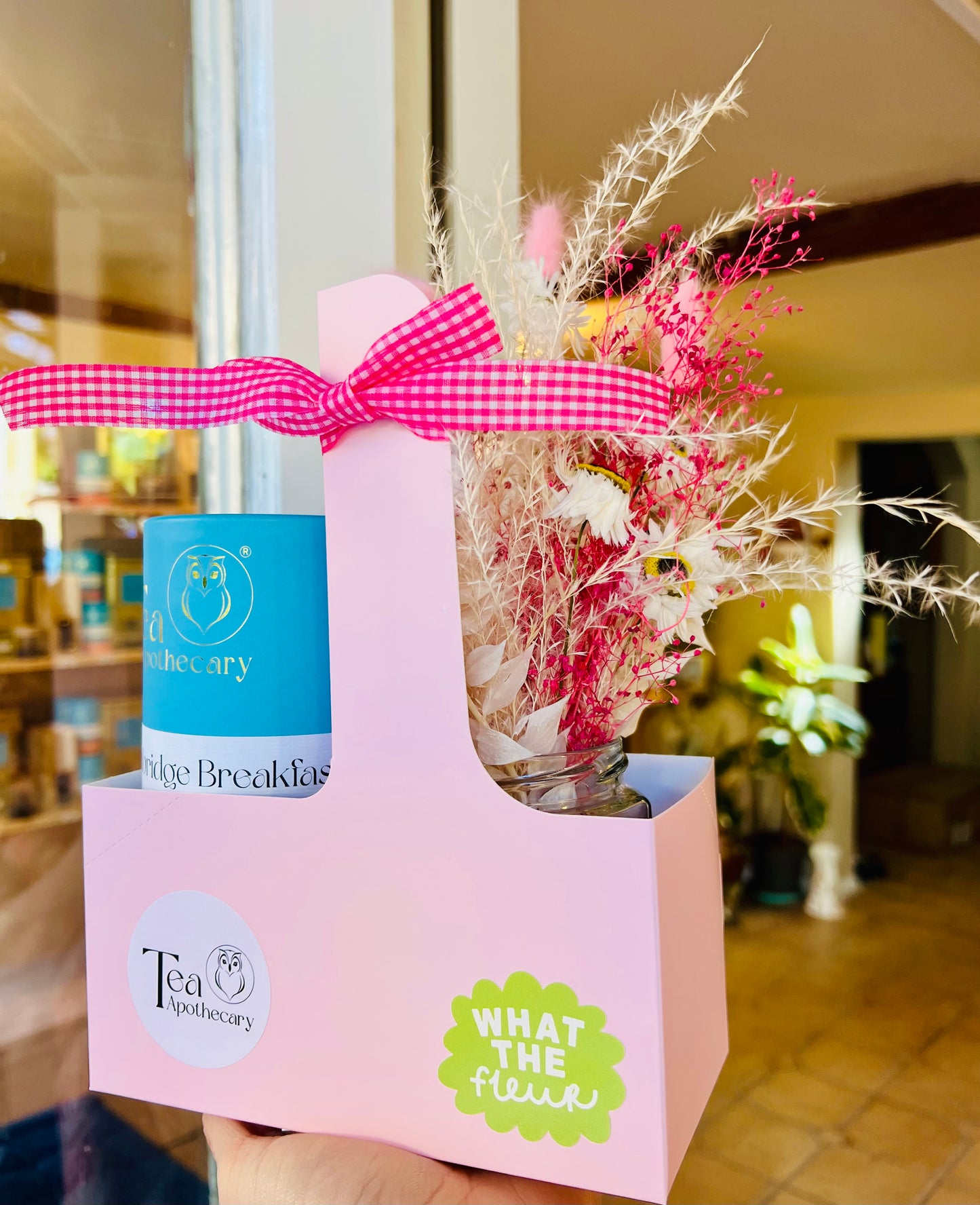 Tea and Flowers: the perfect gift!