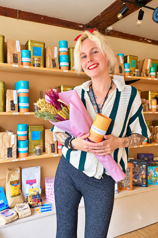 Tea and Forever Flowers: Autumn Pumpkin Spice Special! 🍁